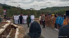 UPACARA HUT RI KE 78 dan TABUR BUNGA